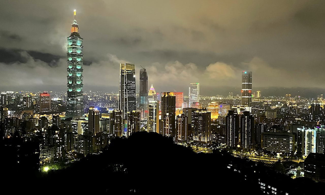 台湾7天6夜行程 - 台北,台中,台南自由行旅游 9 象山步道看台北101